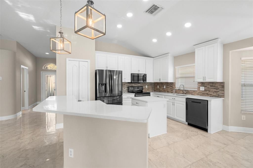 出租: $2,995 (3 贝兹, 2 浴室, 1844 平方英尺)