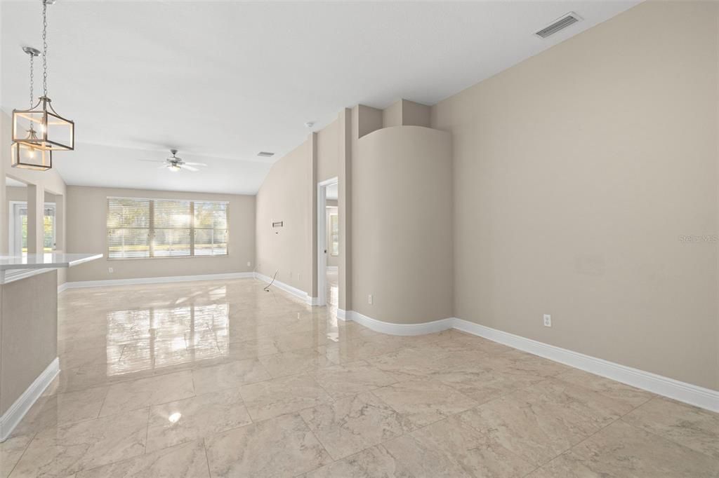 出租: $2,995 (3 贝兹, 2 浴室, 1844 平方英尺)