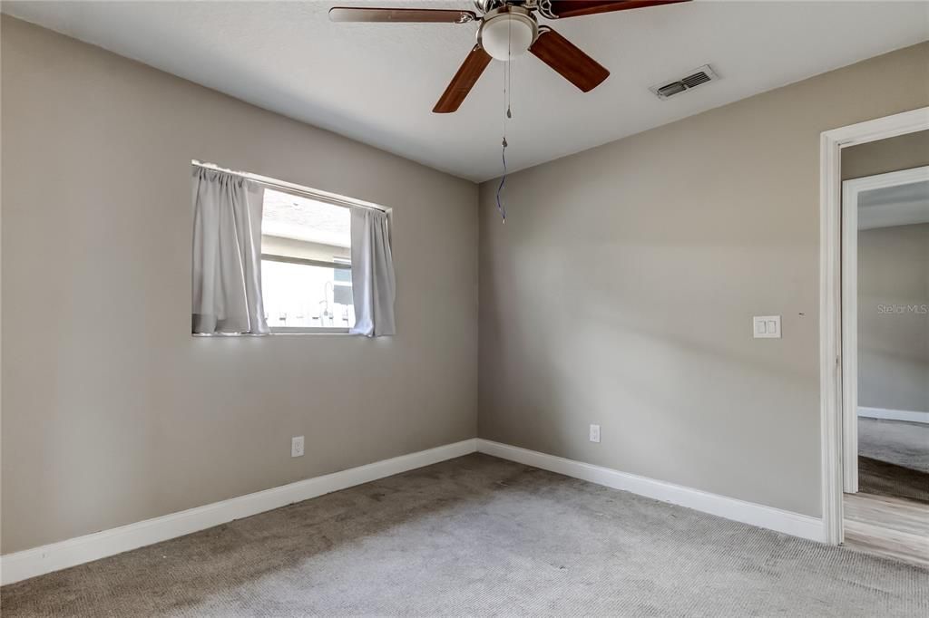 En Venta: $369,700 (3 camas, 2 baños, 1274 Pies cuadrados)