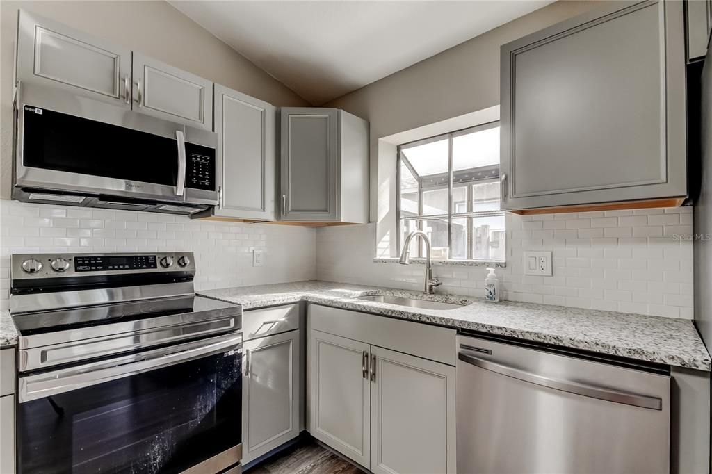 En Venta: $369,700 (3 camas, 2 baños, 1274 Pies cuadrados)