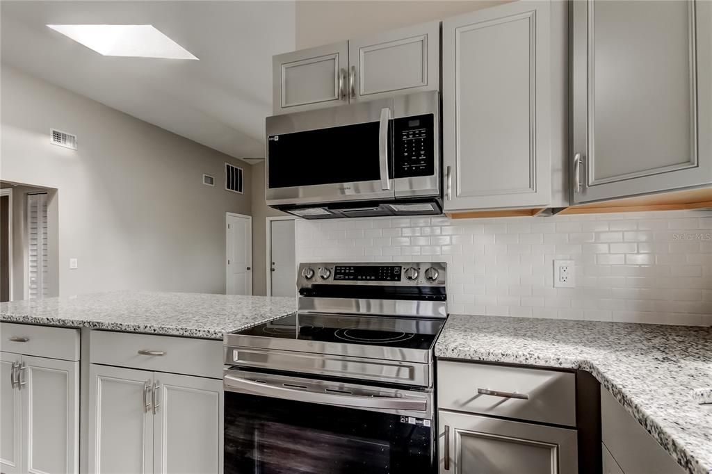 En Venta: $369,700 (3 camas, 2 baños, 1274 Pies cuadrados)