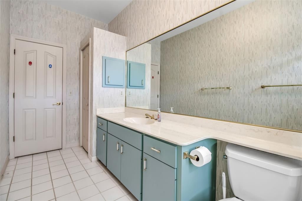 For Sale: $399,000 (3 beds, 2 baths, 2549 Square Feet)