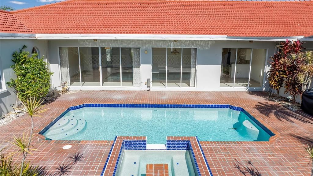 For Sale: $399,000 (3 beds, 2 baths, 2549 Square Feet)