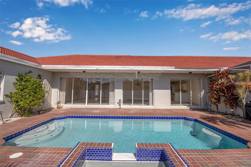 For Sale: $399,000 (3 beds, 2 baths, 2549 Square Feet)