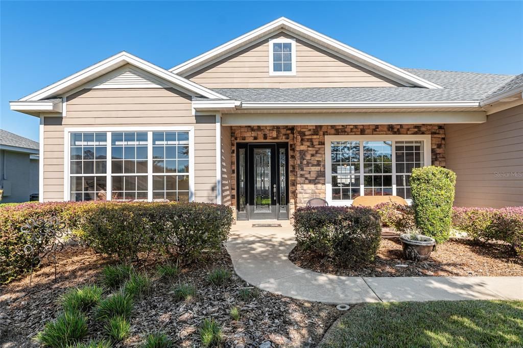 En Venta: $430,000 (4 camas, 3 baños, 2297 Pies cuadrados)