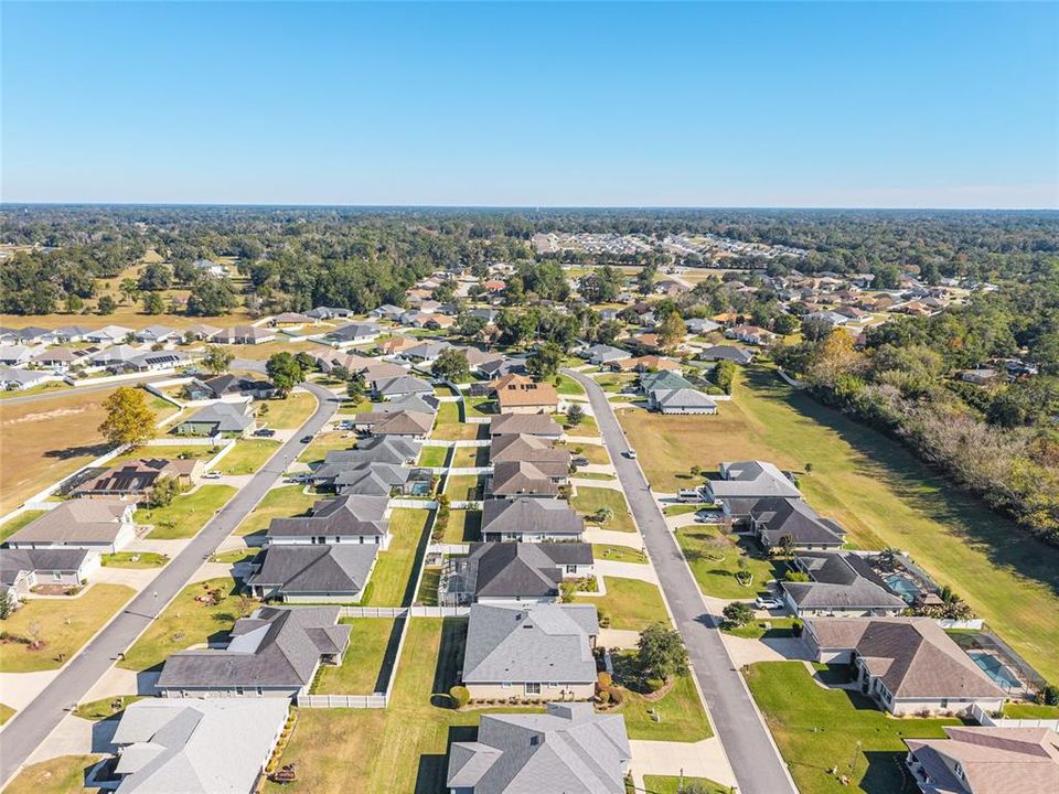 En Venta: $430,000 (4 camas, 3 baños, 2297 Pies cuadrados)