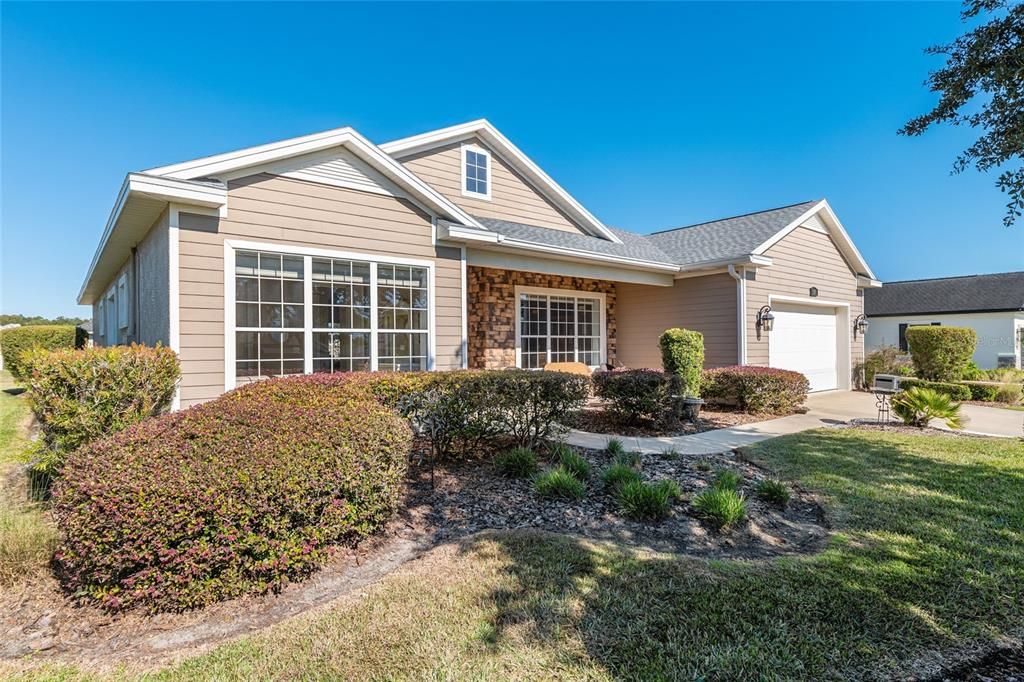 En Venta: $430,000 (4 camas, 3 baños, 2297 Pies cuadrados)