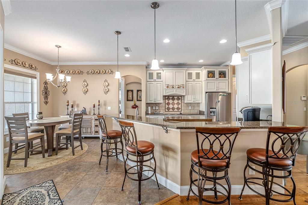 En Venta: $430,000 (4 camas, 3 baños, 2297 Pies cuadrados)