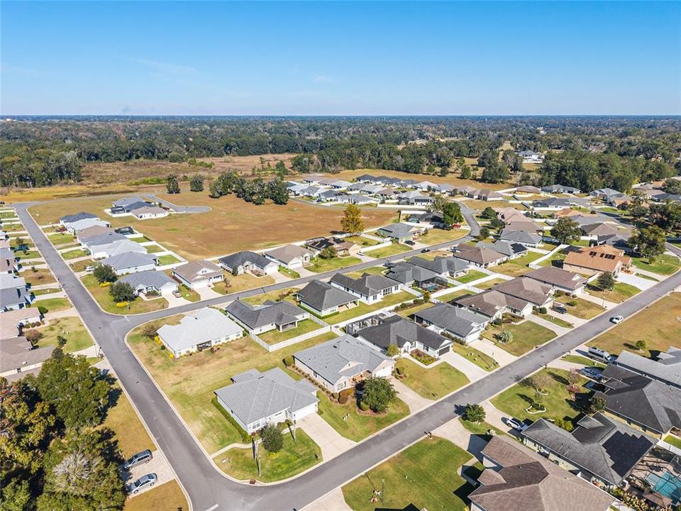 En Venta: $430,000 (4 camas, 3 baños, 2297 Pies cuadrados)