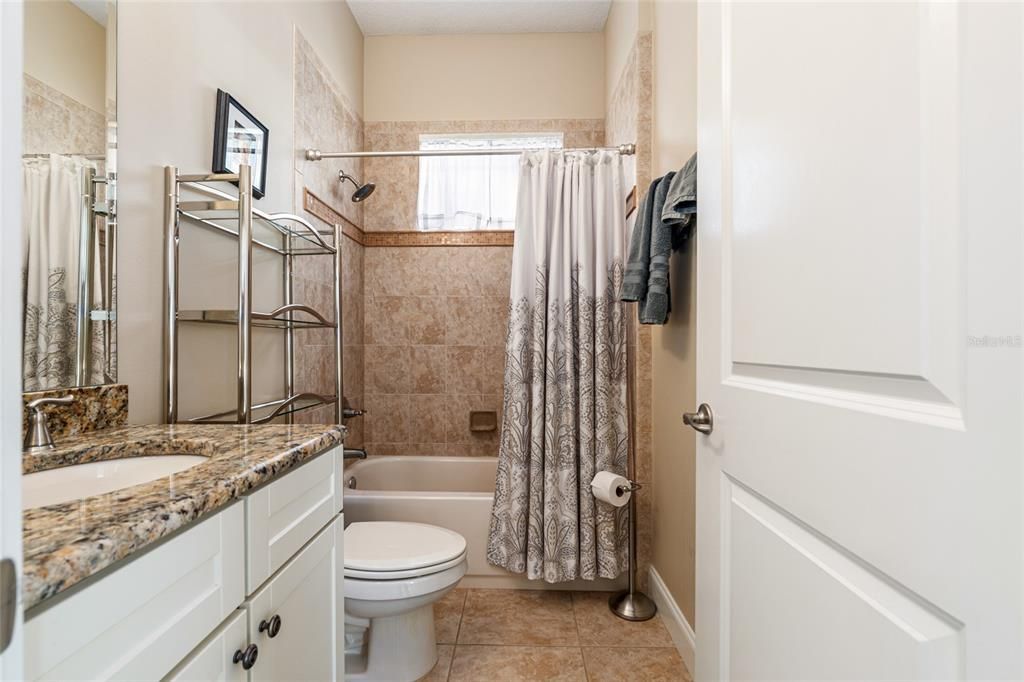 En Venta: $430,000 (4 camas, 3 baños, 2297 Pies cuadrados)