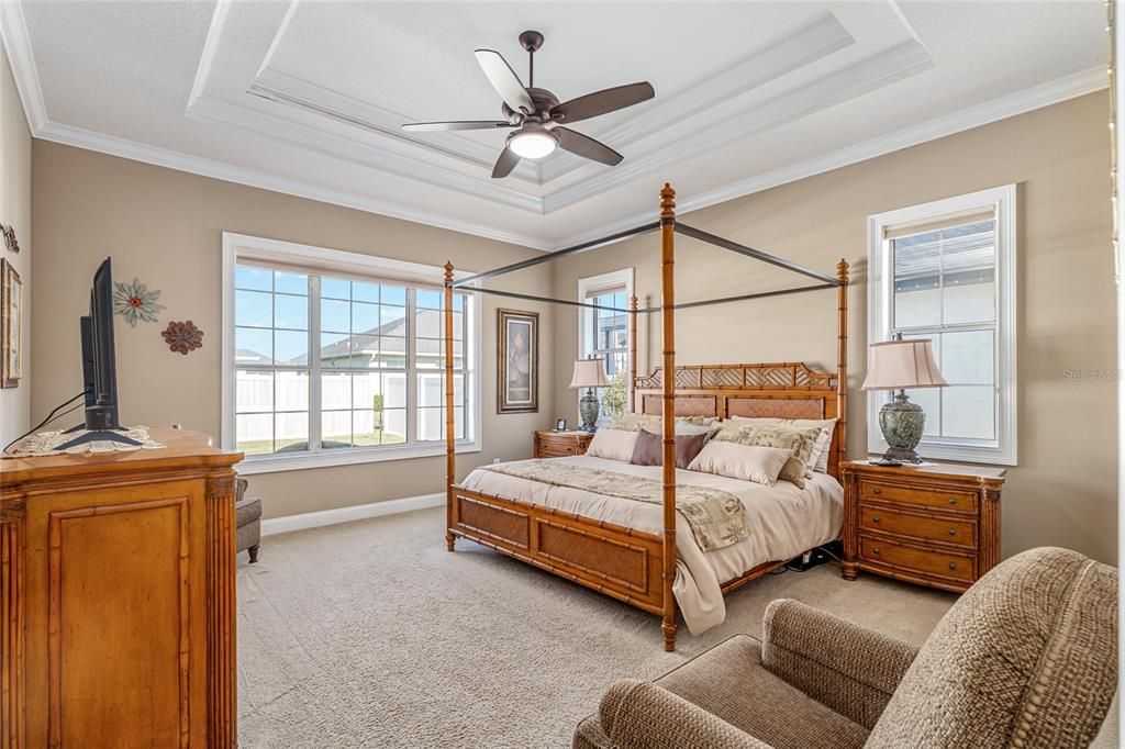 En Venta: $430,000 (4 camas, 3 baños, 2297 Pies cuadrados)