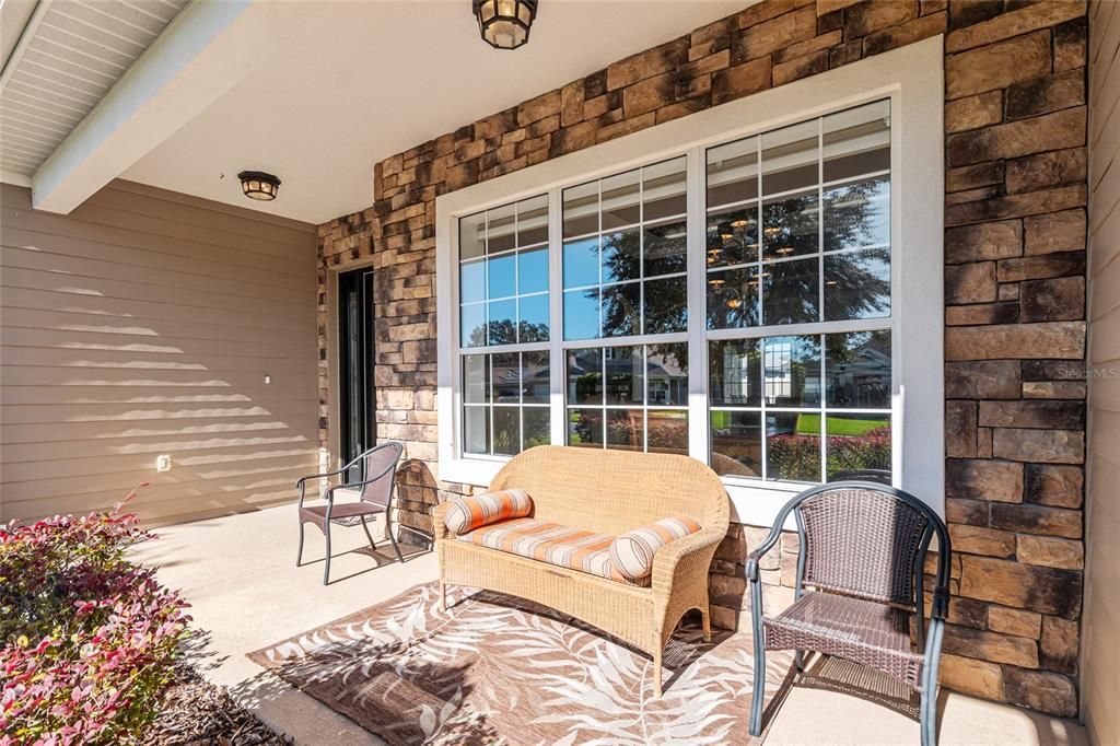 En Venta: $430,000 (4 camas, 3 baños, 2297 Pies cuadrados)