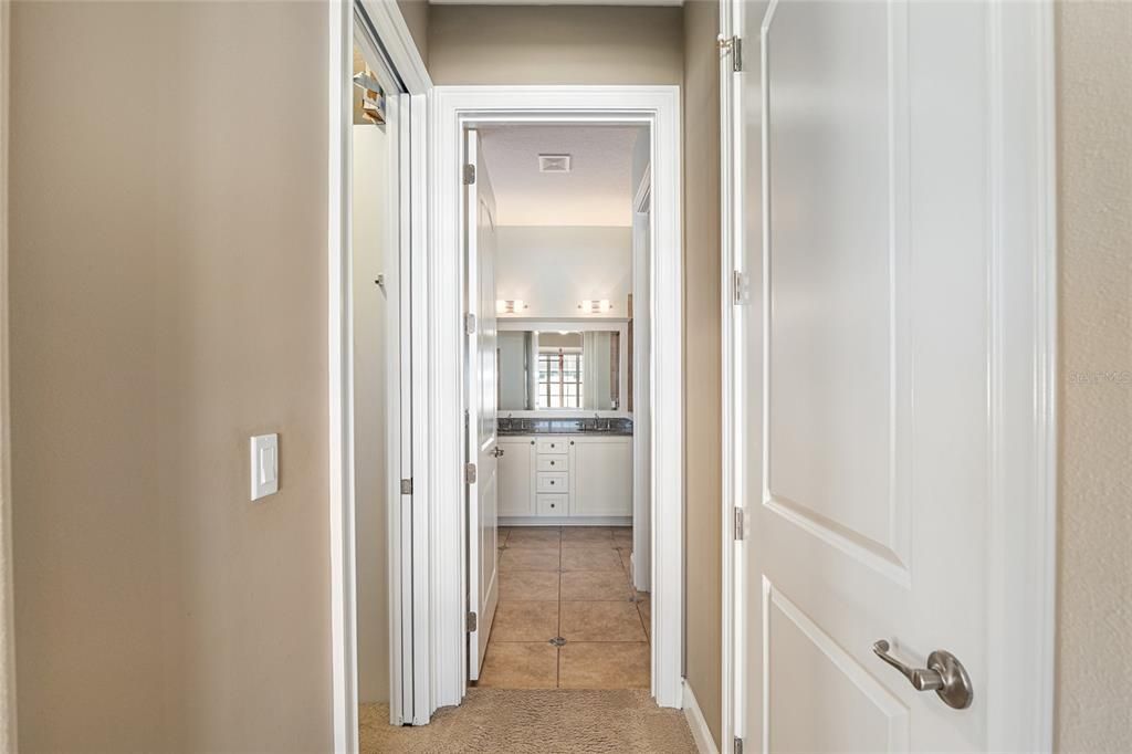 En Venta: $430,000 (4 camas, 3 baños, 2297 Pies cuadrados)