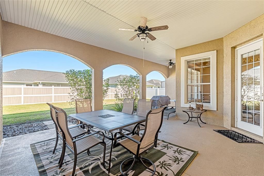 En Venta: $430,000 (4 camas, 3 baños, 2297 Pies cuadrados)