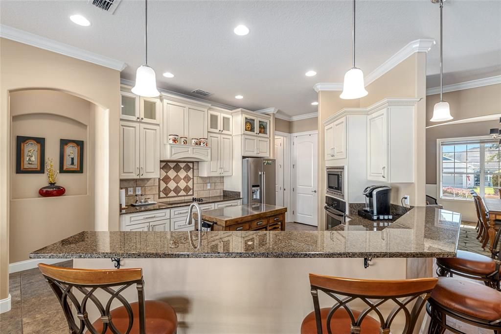 En Venta: $430,000 (4 camas, 3 baños, 2297 Pies cuadrados)