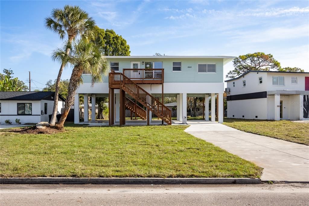 En Venta: $650,000 (3 camas, 2 baños, 1250 Pies cuadrados)