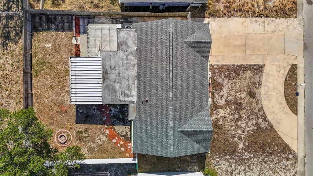 На продажу: $219,999 (2 спален, 2 ванн, 1168 Квадратных фут)