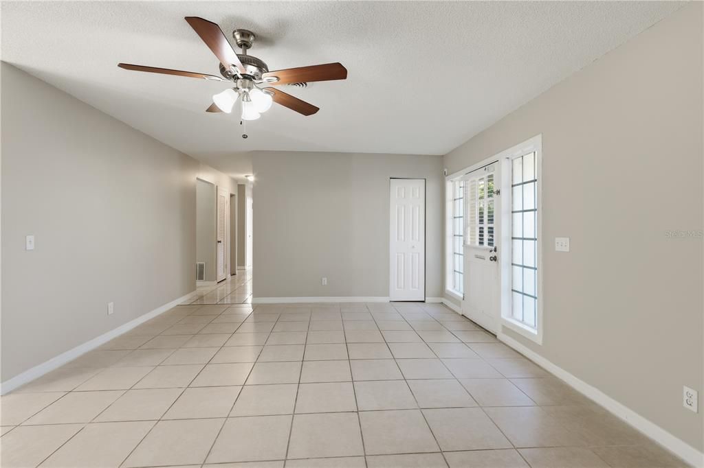 For Sale: $179,900 (4 beds, 2 baths, 1706 Square Feet)