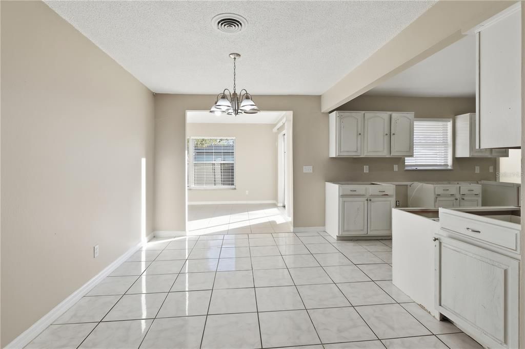 For Sale: $179,900 (4 beds, 2 baths, 1706 Square Feet)