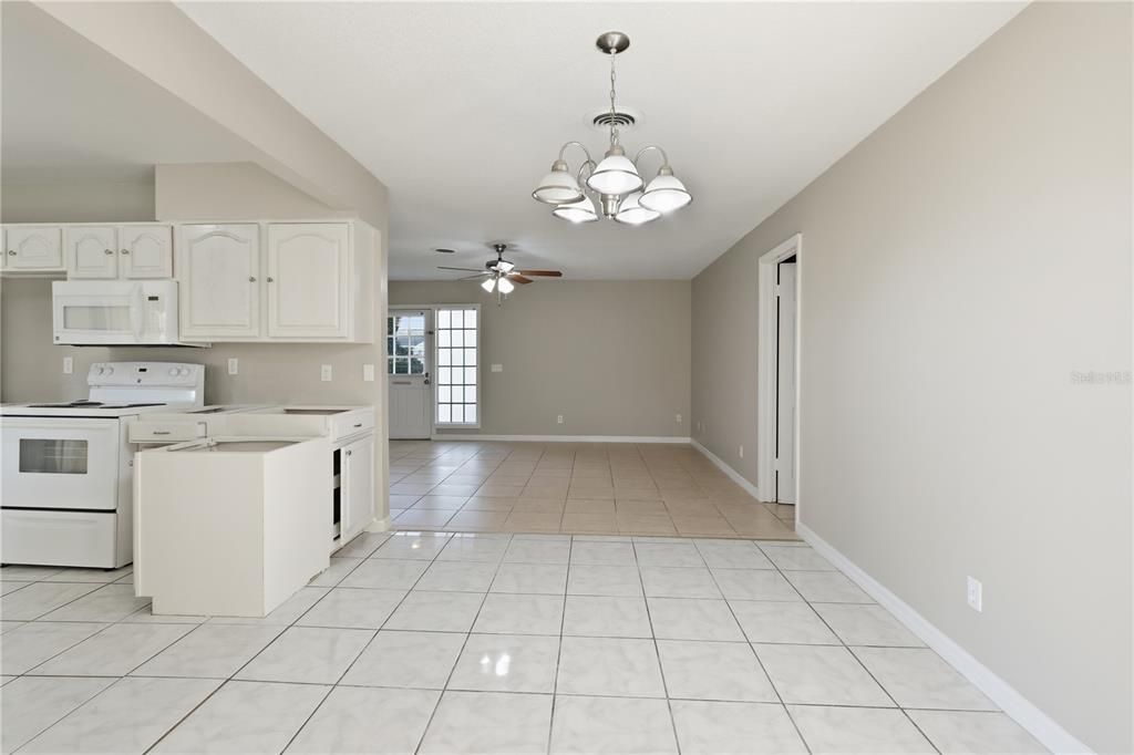 For Sale: $179,900 (4 beds, 2 baths, 1706 Square Feet)