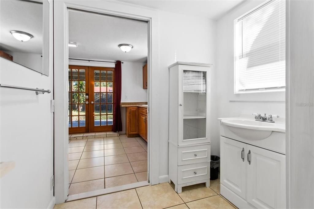 В аренду: $1,450 (1 спален, 1 ванн, 767 Квадратных фут)