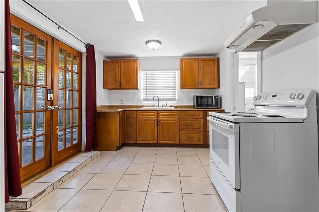 В аренду: $1,450 (1 спален, 1 ванн, 767 Квадратных фут)