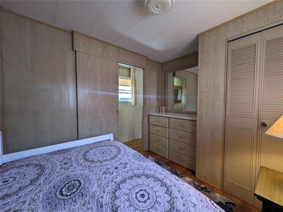 For Sale: $137,000 (2 beds, 1 baths, 665 Square Feet)