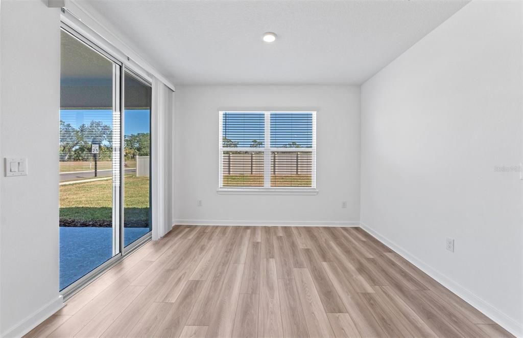 На продажу: $362,070 (3 спален, 2 ванн, 1662 Квадратных фут)