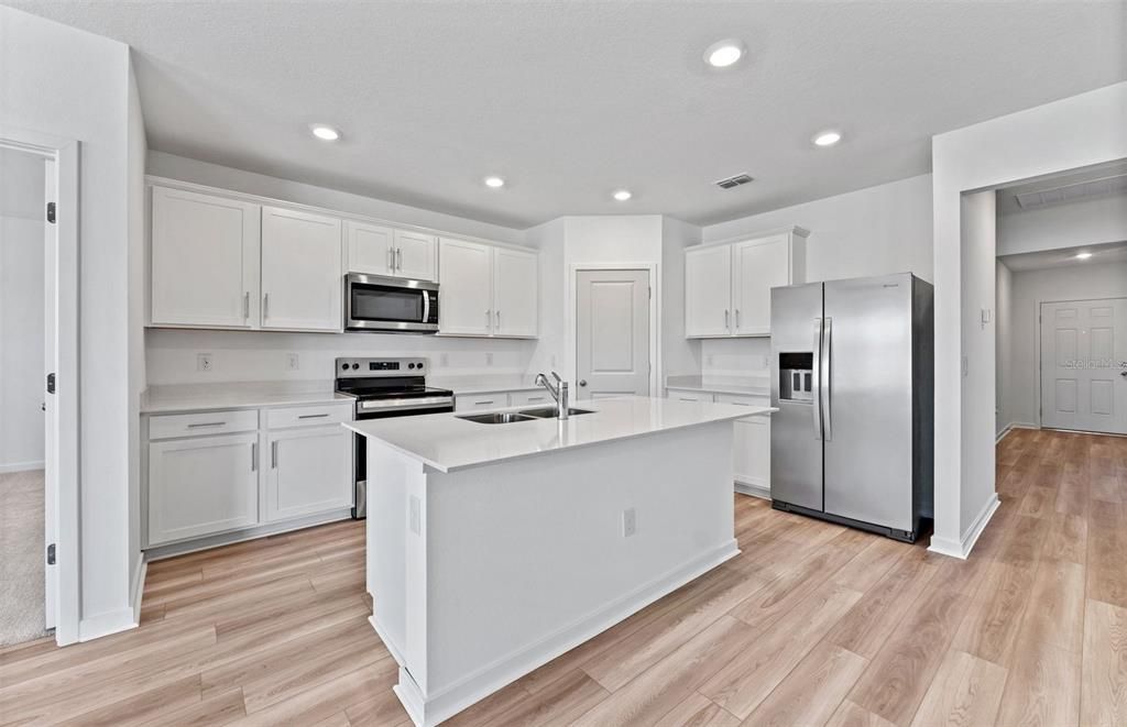 На продажу: $362,070 (3 спален, 2 ванн, 1662 Квадратных фут)