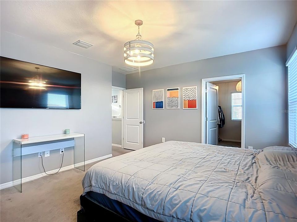 For Sale: $450,000 (4 beds, 2 baths, 2364 Square Feet)