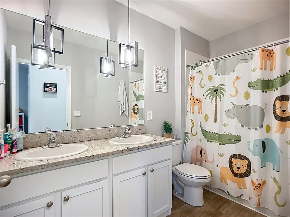 For Sale: $450,000 (4 beds, 2 baths, 2364 Square Feet)