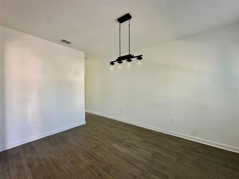 For Rent: $3,199 (5 beds, 4 baths, 3791 Square Feet)