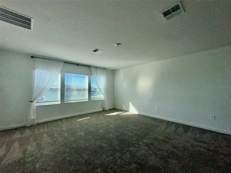 For Rent: $3,199 (5 beds, 4 baths, 3791 Square Feet)