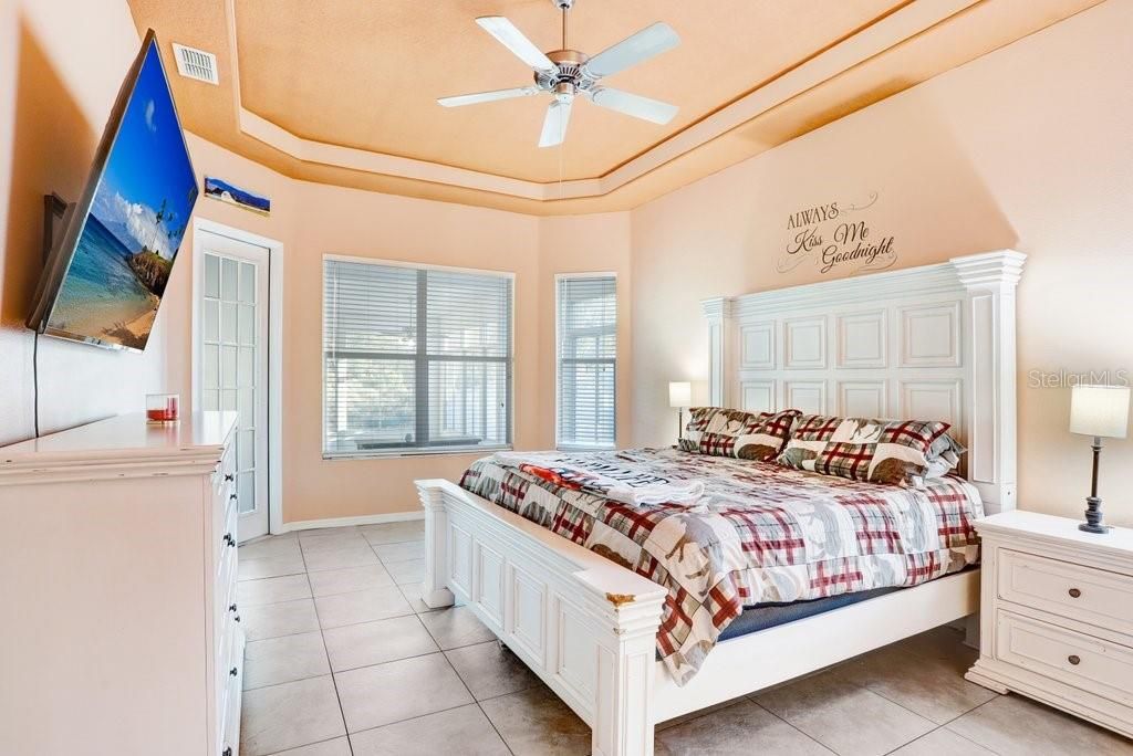 For Sale: $499,900 (4 beds, 3 baths, 2918 Square Feet)