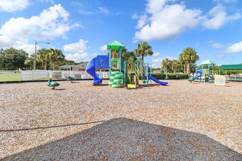 For Sale: $499,900 (4 beds, 3 baths, 2918 Square Feet)