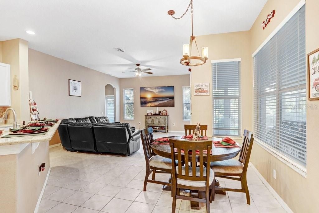 For Sale: $499,900 (4 beds, 3 baths, 2918 Square Feet)