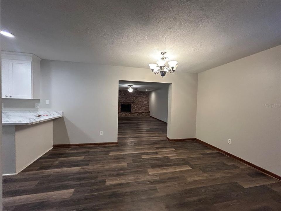 For Rent: $2,100 (4 beds, 2 baths, 2110 Square Feet)
