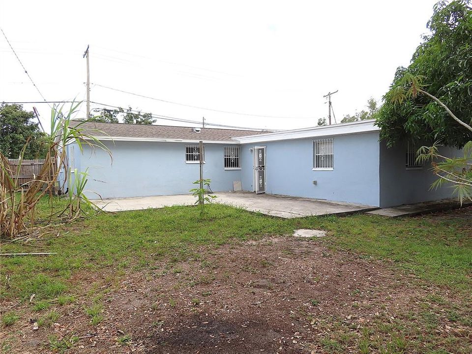 待售: $299,990 (4 贝兹, 2 浴室, 1698 平方英尺)