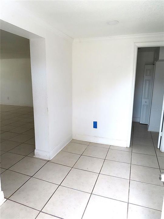 待售: $299,990 (4 贝兹, 2 浴室, 1698 平方英尺)