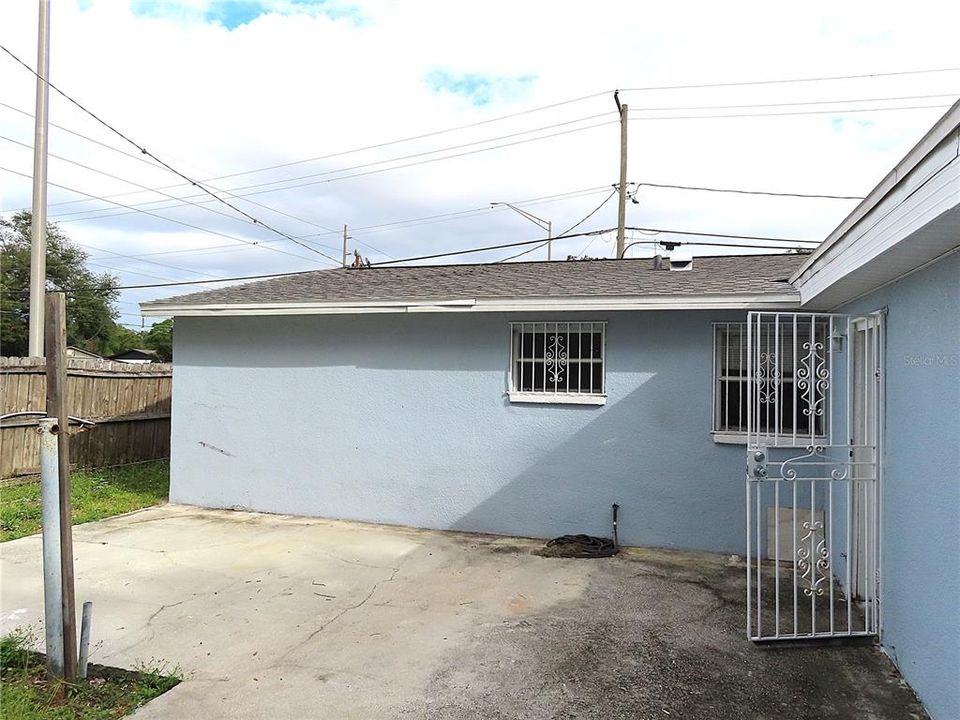 待售: $299,990 (4 贝兹, 2 浴室, 1698 平方英尺)