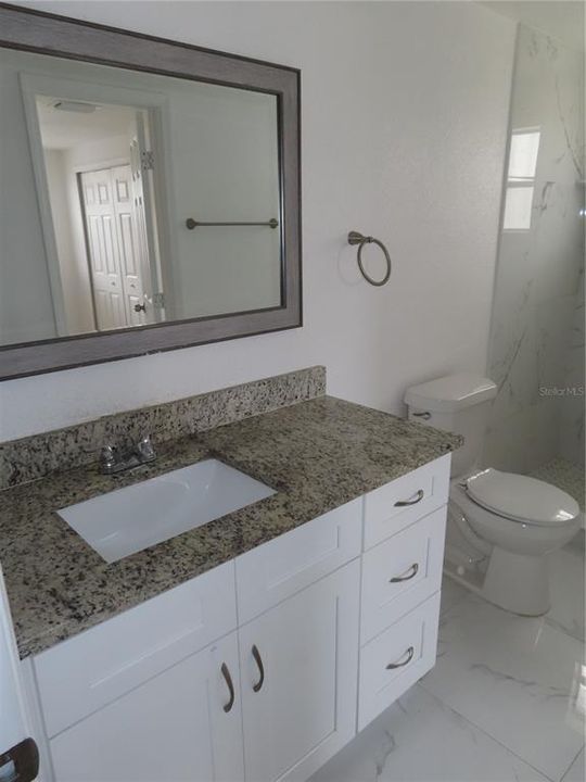 待售: $299,990 (4 贝兹, 2 浴室, 1698 平方英尺)