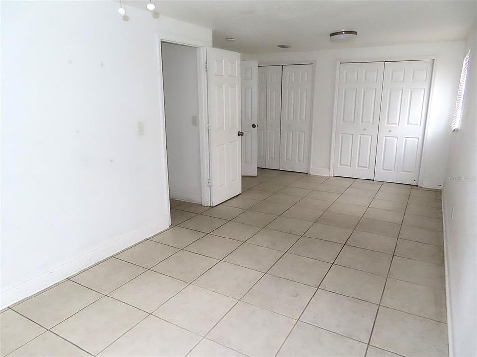 待售: $299,990 (4 贝兹, 2 浴室, 1698 平方英尺)