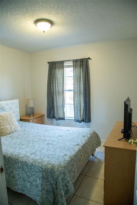 For Sale: $455,000 (4 beds, 2 baths, 1937 Square Feet)