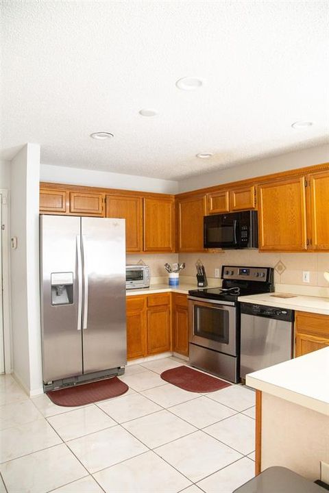 For Sale: $455,000 (4 beds, 2 baths, 1937 Square Feet)