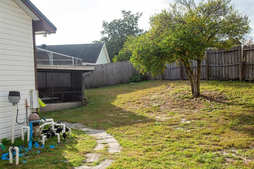 For Sale: $455,000 (4 beds, 2 baths, 1937 Square Feet)