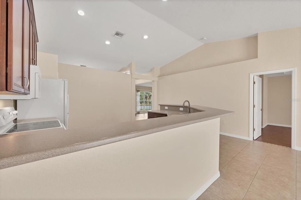 For Sale: $379,900 (4 beds, 2 baths, 2126 Square Feet)