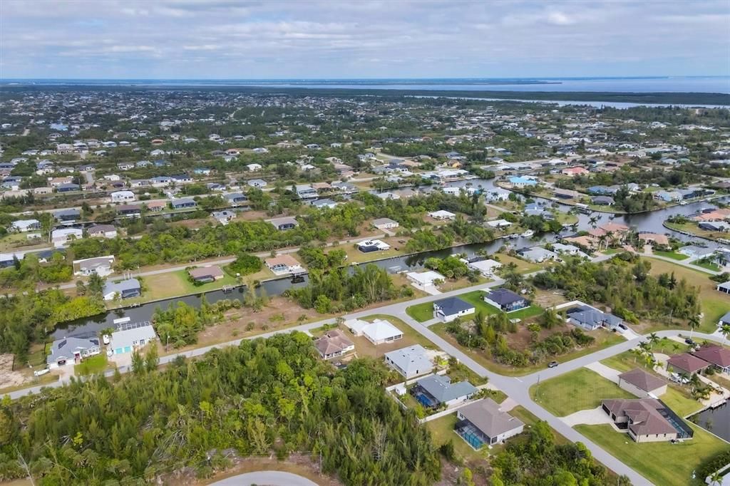 For Sale: $379,900 (4 beds, 2 baths, 2126 Square Feet)