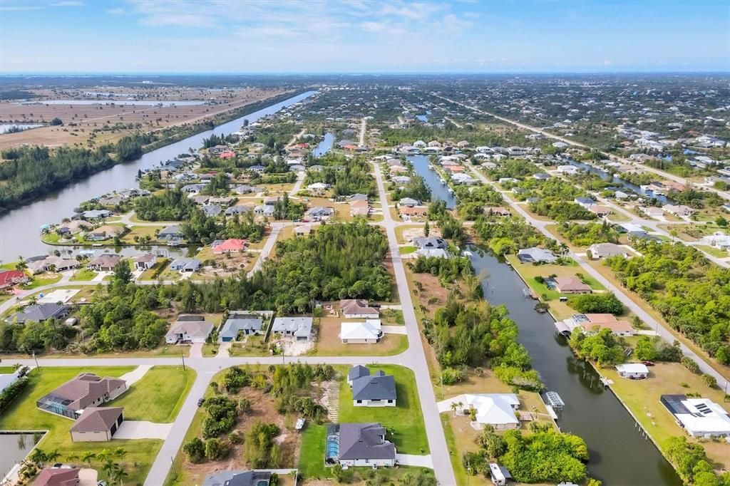 For Sale: $379,900 (4 beds, 2 baths, 2126 Square Feet)