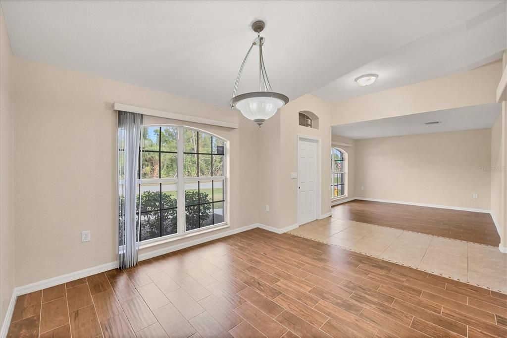 For Sale: $379,900 (4 beds, 2 baths, 2126 Square Feet)