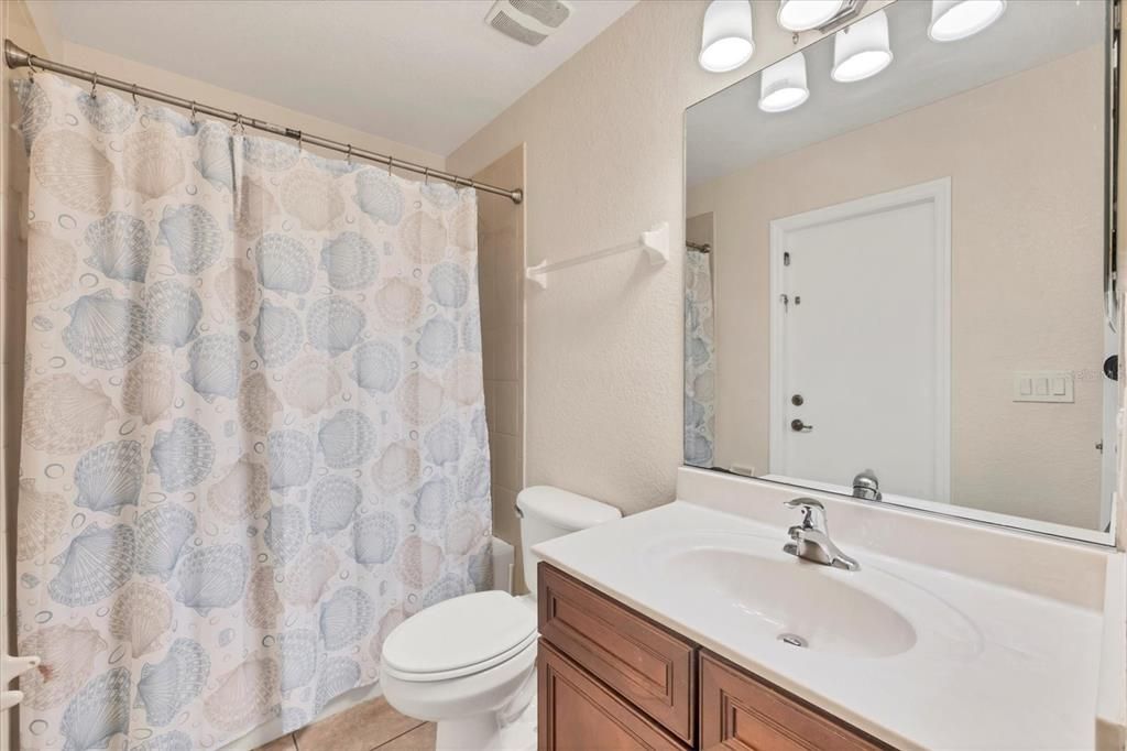 For Sale: $379,900 (4 beds, 2 baths, 2126 Square Feet)